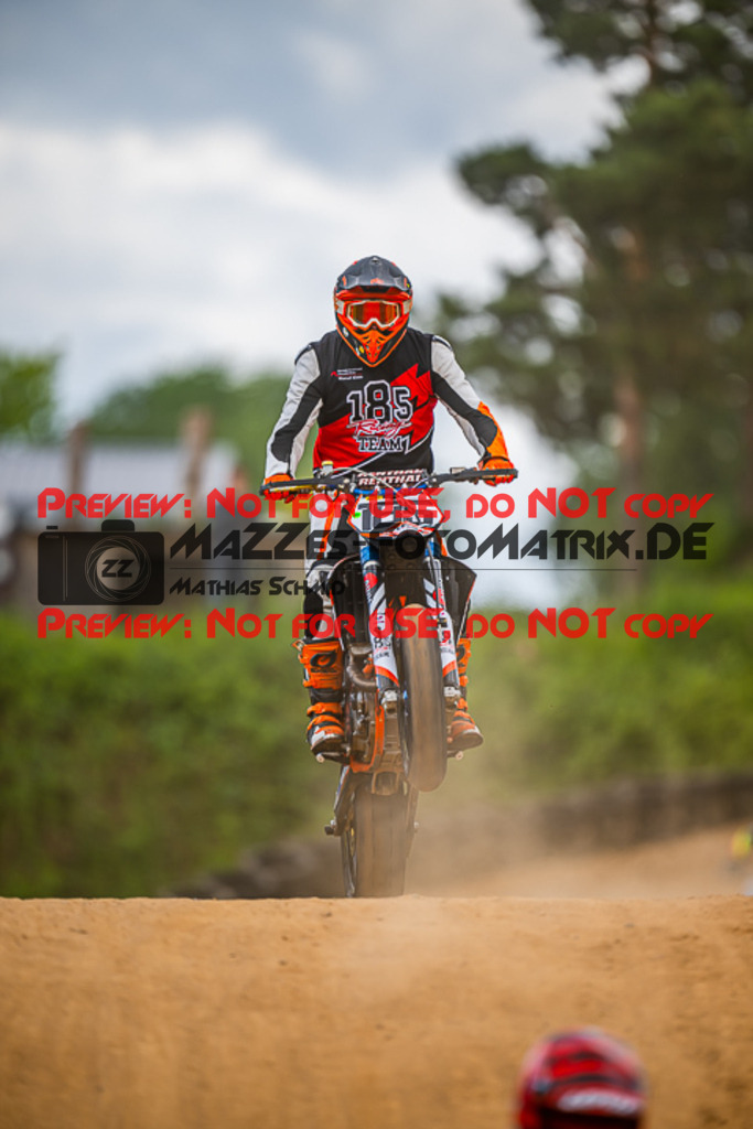 MaZZes_FotoMatrix_220528_6031 | Fotograf Mathias Schmid
Sportfotograf,
Eventfotograf,
Hochzeitsfotograf,
Portraitfotograf