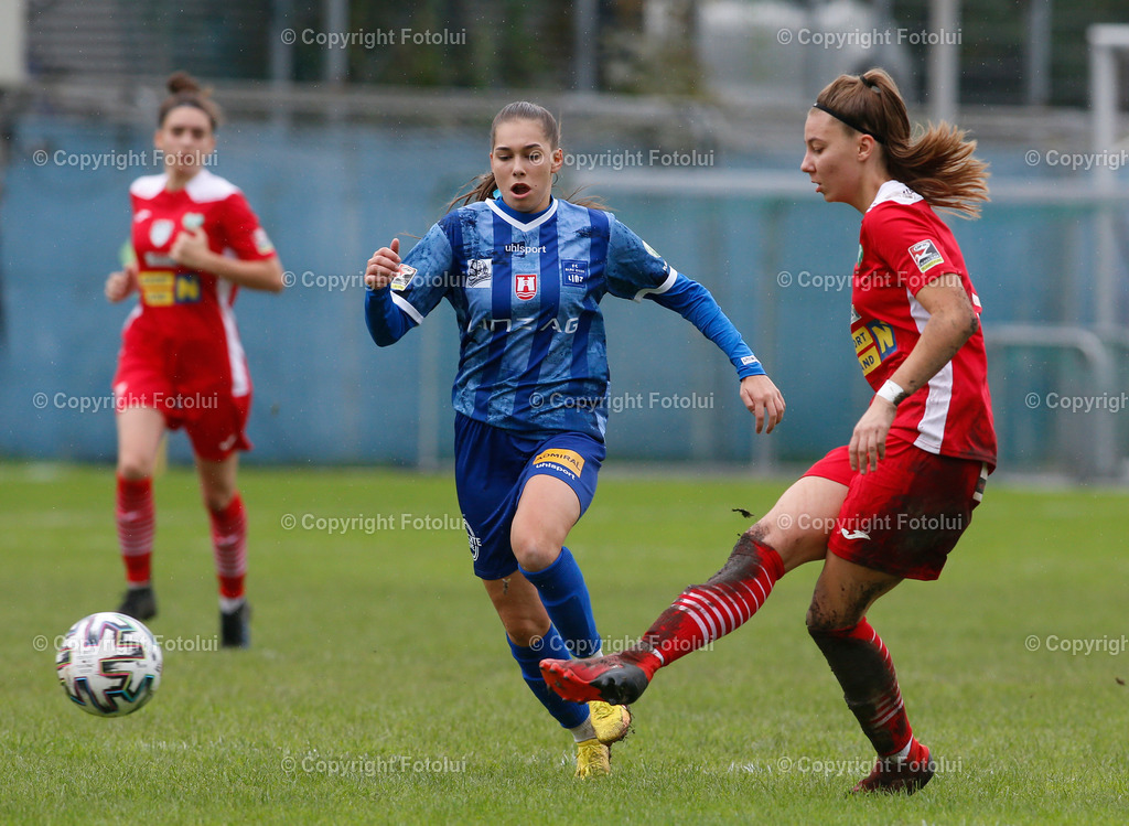 A_LUI_180922_25 | SPORT,FUSSBALL,PLANET PURE FRAUEN BUNDESLIGA SPG UNION KLEINMUENCHEN/BLAU WEISS LINZ—SKV DER POOLBAUER ALTENMARKT 18.09.2022 IM BILD:MIRIAM STERRER (KLEINMUENCHEN ) UND  (ALTENMARKT) FOTO:FOTOLUI