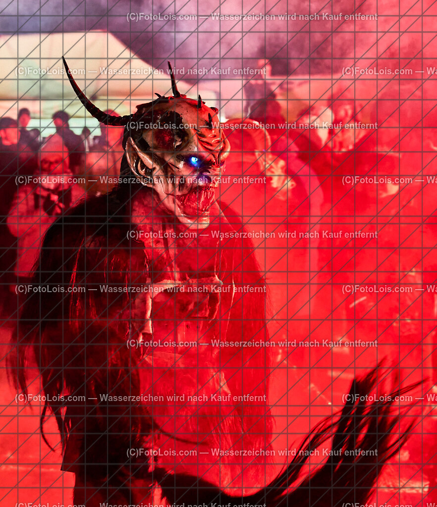 ALP5090_Nacht der Ballone_Gaminger Oetscherteufeln | NACHT DER BALLONE in Lackenhof am Ötscher, Sa 28. Dezember 2024.Mit einer Schauübung der Bergrettung Lackenhof, dem Ballonclub Ötscherland und den Gaminger Ötscherteufeln unter Zusammenarbeit mit der FF Lackenhof, dem Musikverein, dem Pensionistenverband, dem CampingClub, der Schirmbar und Konditorei Czihak, der Fuchswaldhütte und der Pizzeria Venezia, die für die Verköstigung sorgten, sowie der Ötscherliftgesellschaft, der Gemeinde Gaming und dem Ötscher-Tourismusverband.