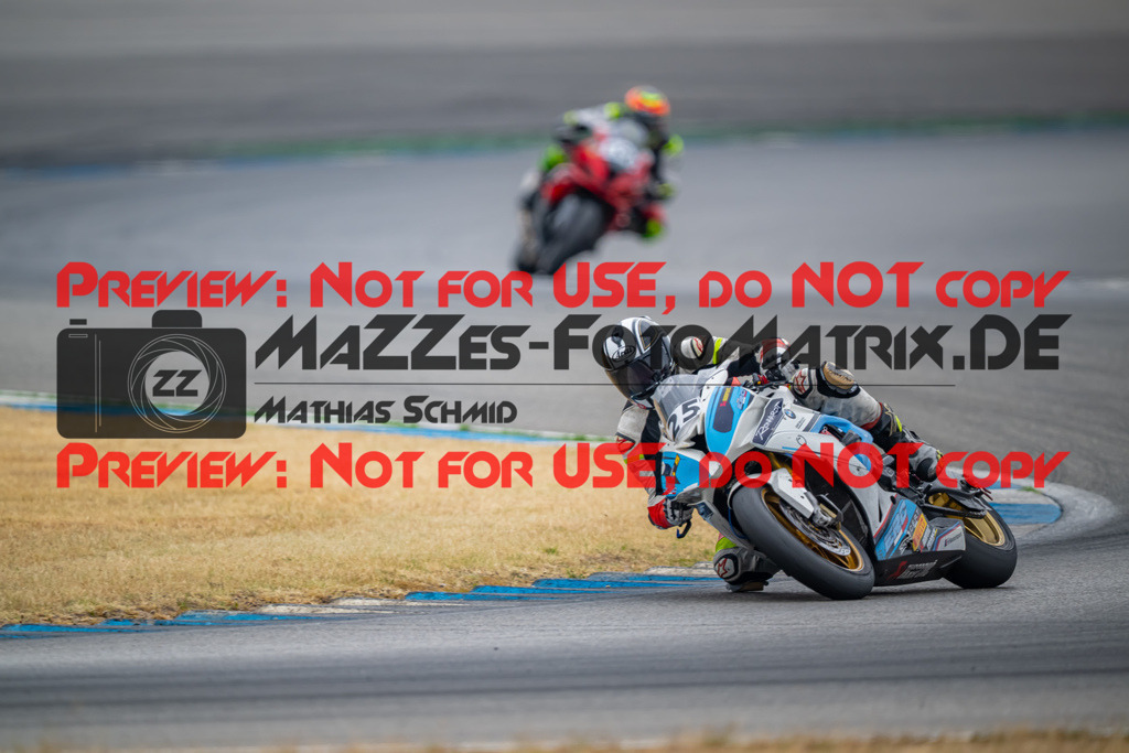 MaZZes-Fotomatrix-20260809-578932 | R1