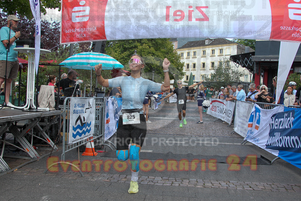 250824_1520_EV4_2823 | Sportfotografie im Rhein-Sieg Kreis, Köln, Bonn, NRW, Rheinland Pfalz, Hessen, etc. Unser Tätigkeitsfeld umfasst den Laufsport vom Volkslauf über den Marathon, Duathlon, Triathon bis zum Ultralauf wie Kölnpfad Ultra oder Schindertrail.