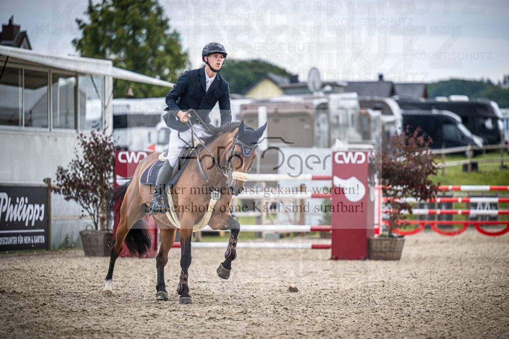 DOS_6063 | Entdecke hochwertige Reitturnierfotos von Foto Oger. Professionell, emotional und authentisch – jetzt Lieblingsmomente im Shop bestellen.Deutschlandweite Turnierfotografie. - Realisiert mit Pictrs.com
