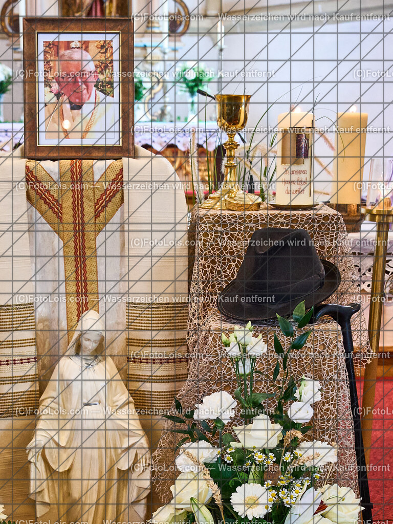 ALP6285_Hl-Requiem_Sinnhuber Roman | Pfarrer Roman Sinnhuber - Heiliges REQUIEM für den am Mo 14. April 2025 im 95igsten Lebensjahr verstorbenen 'Ötscherpfarrer' Geistlichem Rat Roman Sinnhuber in der Pfarrkirche St. Leonhard der Gemeinde Großgöttfritz - seiner Heimatgemeinde - im Waldviertel, Di 29. April 2025.