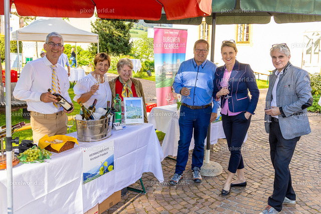 Weinpräsentation des neuen Jahrgangs | Bildershop von pixelworld.at - Realisiert mit Pictrs.com