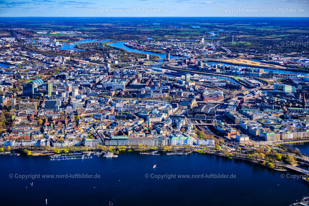 Hamburg_St.Georg_Alster_ELS_5041060425 | HAMBURG 06.04.2025 Innenstadtbereich im Stadtgebiet " St. Georg " in Hamburg, Deutschland. // Cityscape of the district " St. Georg " in Hamburg, Germany. Foto: Martin Elsen