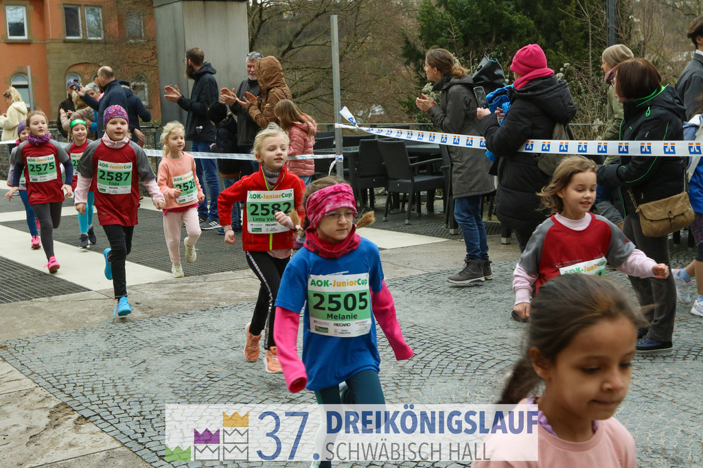 AOK JuniorCup 400m | 3Koenigslauf 2023 - Realisiert mit Pictrs.com