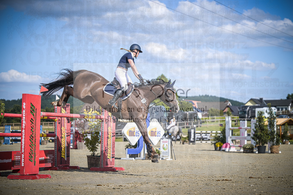 DOS_0596 | Entdecke hochwertige Reitturnierfotos von Foto Oger. Professionell, emotional und authentisch – jetzt Lieblingsmomente im Shop bestellen.Deutschlandweite Turnierfotografie. - Realisiert mit Pictrs.com
