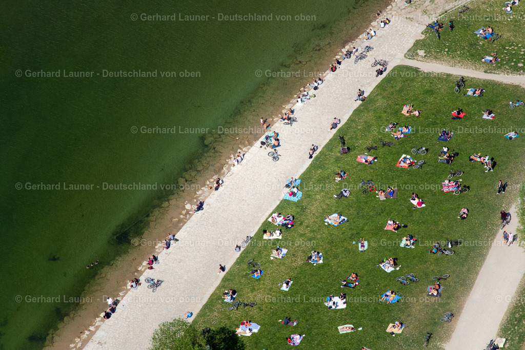 4025001 | Freizeit an der Isar an der Reichenbachbrücke, München im Bundesland Bayern