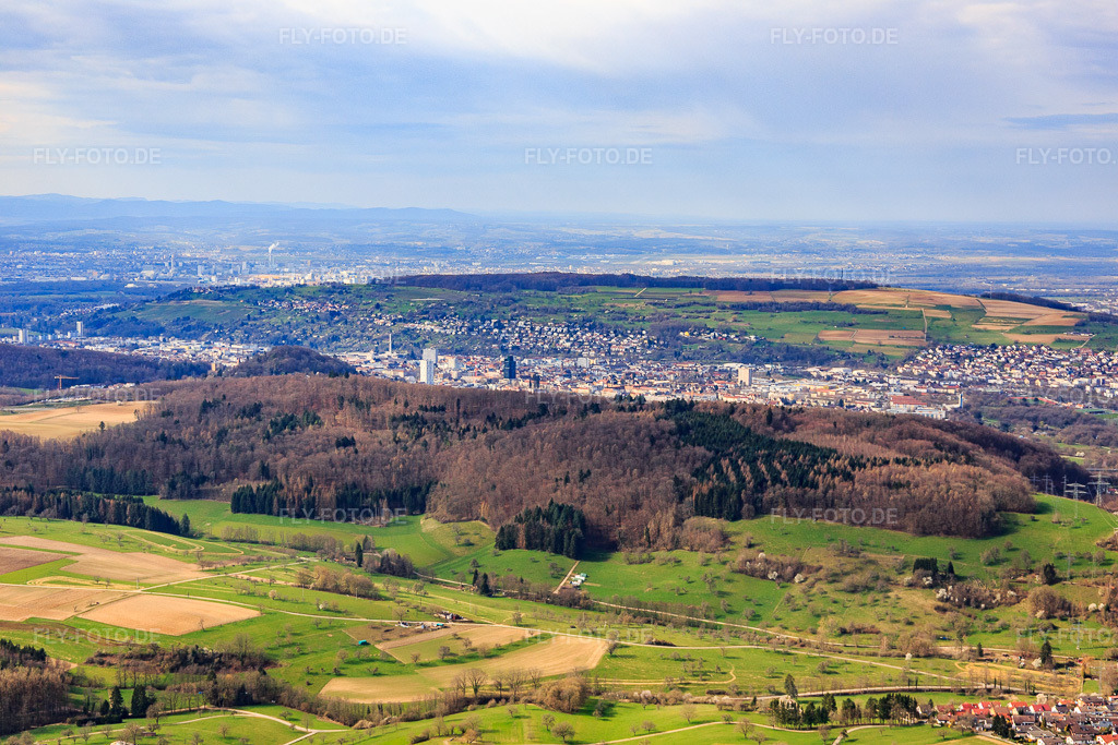 Luftbild: Blick nach Lörrrach von Osten in Lörrach im Bundesland Baden-Württemberg in Deutschland. Foto: IMG_120201.jpg vom 17.03.2020 durch Werner Riehm/FLY-FOTO.de