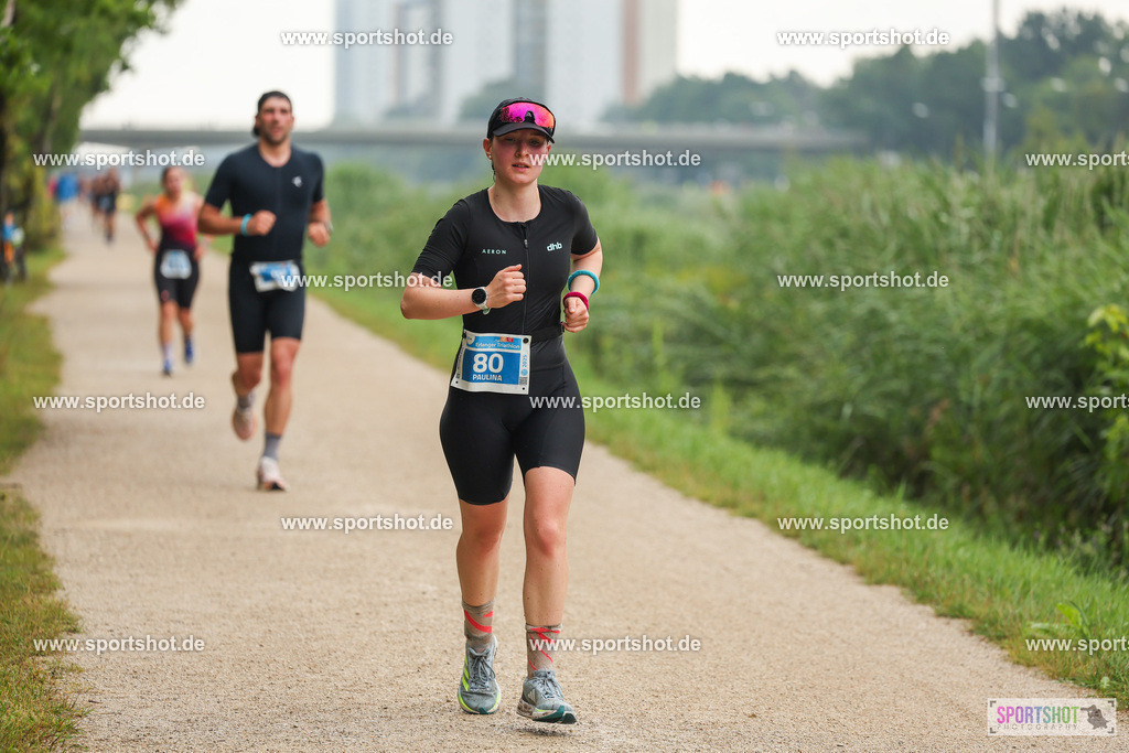 LUR_1837 | 34. M-net Erlanger Triathlon 2025 #erlangertriathlon  #mnettriathlon2025 #mnettriathlon #team #olympischedistanz #mitteldistanz #triathlon #maindonaukanal  #erlangertriathlon2025 #yourpictrs #tv1848 #tv1848erlangen  #triathlonbayern #sportinerlangen #demsportverbunden #sportshot_your_pictrs Copyright: www.sportshot.de