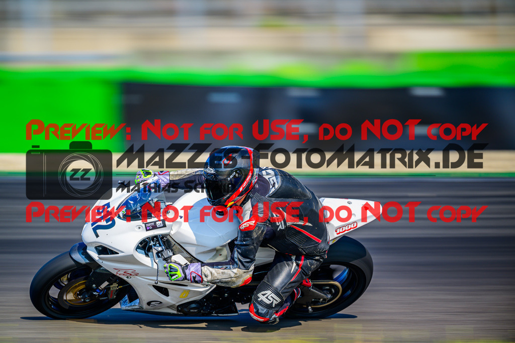 MaZZes_Fotomatrix_20250816_6007705_5574 | WEISS