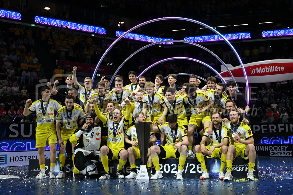 Zug United - HC Rychenberg - 25. April 2026 | Der HCR gewinnt und wird erstmals Schweizer MeisterDer HCR ist zum ersten Mal Schweizer Meister am L-UPL Superfinal-Spiel zwischen Zug United und HC Rychenberg am 25. April 2026 in der BCF Arena, Fribourg, Schweiz.Bild: Sportfotografie Markus Aeschimann | www.markus-aeschimann.ch - Realisiert mit Pictrs.com