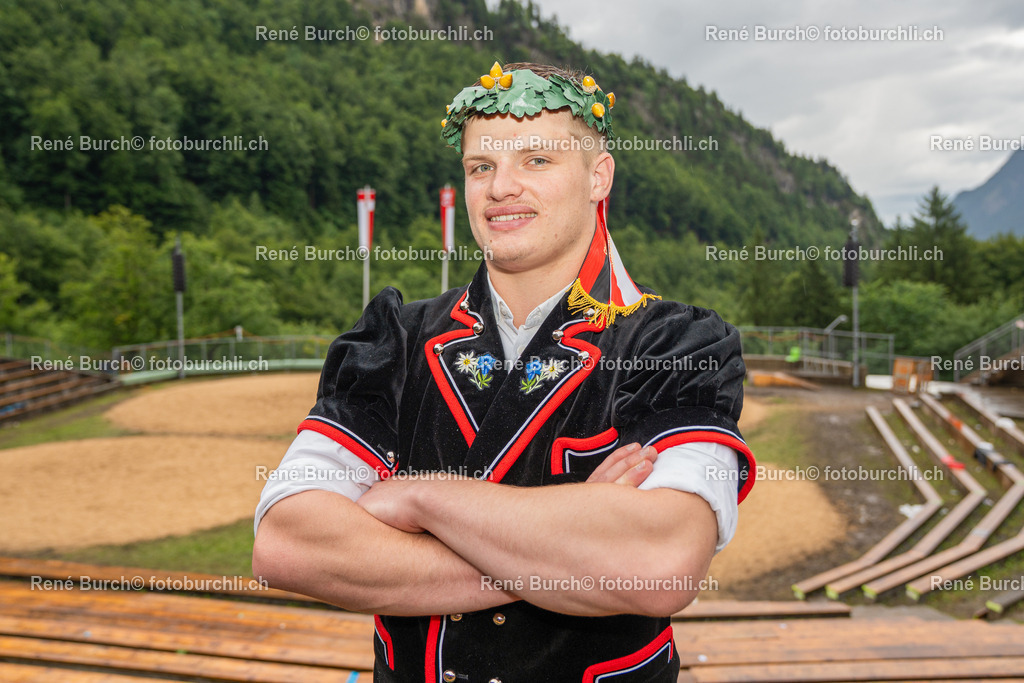 BR_08176 | Burger Etienne - Realisiert mit Pictrs.com