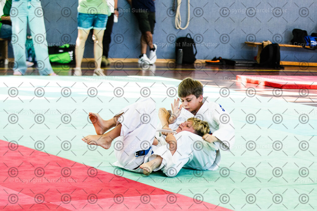 250920-112128-_G2A0049-MarcelSutter | Finde und bestelle deine Sport- und Eventfotos in höchster Qualität. Professionelle Aufnahmen von Wettkämpfen, Veranstaltungen und Outdoor-Events – schnell und einfach online bestellen. - Realisiert mit Pictrs.com