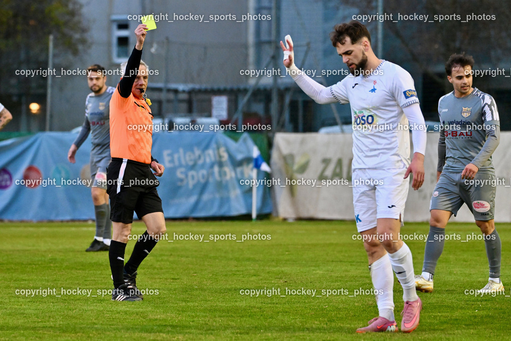 SAK vs. ASKÖ Köttmannsdorf | Karl Stark Referee, Gelbe Karte, #24 Jovan Koprivica SAK, #20 Daniel Hans Genser ASKÖ Köttmannsdorf, SAK vs. ASKÖ Köttmannsdorf, SAK vs. ASKÖ Köttmannsdorf am 02.04.2026 in Klagenfurt (Sportpark Welzenegg), Austria, (Photo by Bernd Stefan)