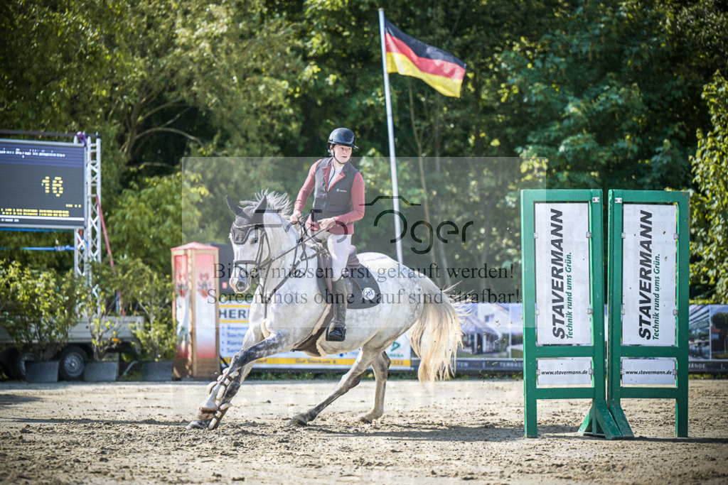 DOS_3783 | Entdecke hochwertige Reitturnierfotos von Foto Oger. Professionell, emotional und authentisch – jetzt Lieblingsmomente im Shop bestellen.Deutschlandweite Turnierfotografie. - Realisiert mit Pictrs.com