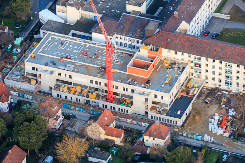 Luftbild: Baustelle zur Erweiterung der Asklepios Südpfalzklinik Kandel in Kandel im Bundesland Rheinland-Pfalz in Deutschland. Foto: IMG_153025.jpg vom 16.01.2026 durch Werner Riehm/FLY-FOTO.deAsklepios Südpfalzklinik Kandel - Asklepios Südpfalzklinik Kandel