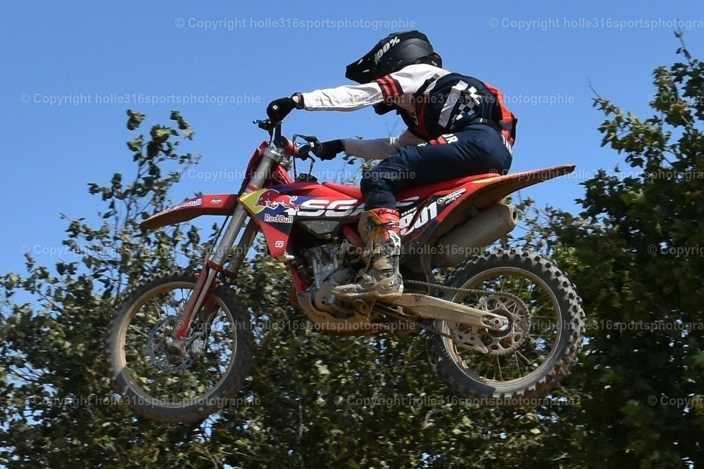 DSC_0181 (2) | Sportfotografie , Motorsport, Motoross, Reitsport, Mointainbike, Enduro,
Landschaft , Outdoor, Eventfotografie, Landschaft, Bilder online bestellen - Realisiert mit Pictrs.com