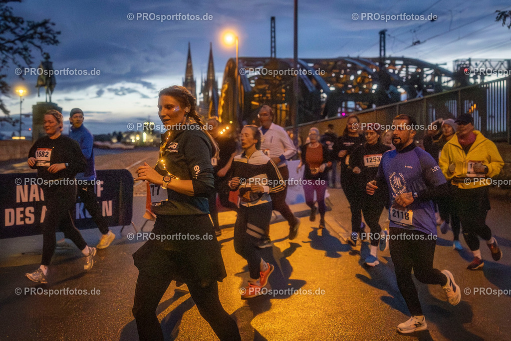 23. ASV Nachtlauf; Koeln, 13.05.26 | Impressionen vom 23. ASV Nachtlauf am 13.05.26 am Tanzbrunnen in Koeln. Foto: BEAUTIFUL SPORTS/Leah Kohring