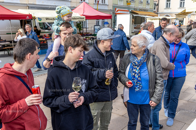 Eierpecken am Hauptplatz | Bildershop von pixelworld.at - Realisiert mit Pictrs.com