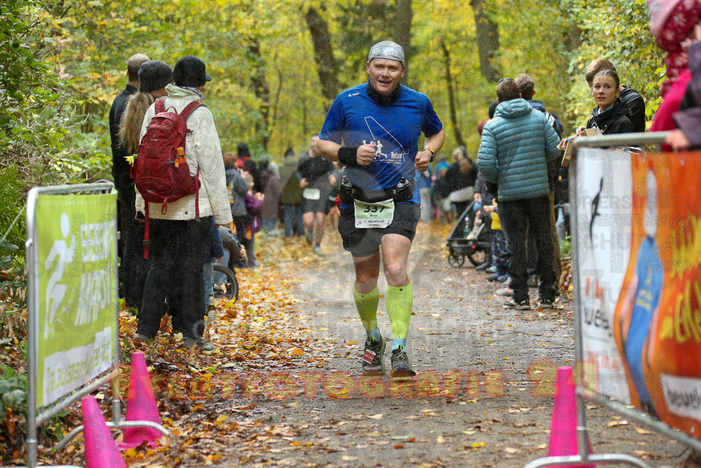 251026_1255_EX1_1889 | Sportfotografie im Rhein-Sieg Kreis, Köln, Bonn, NRW, Rheinland Pfalz, Hessen, etc. Unser Tätigkeitsfeld umfasst den Laufsport vom Volkslauf über den Marathon, Duathlon, Triathon bis zum Ultralauf wie Kölnpfad Ultra oder Schindertrail.