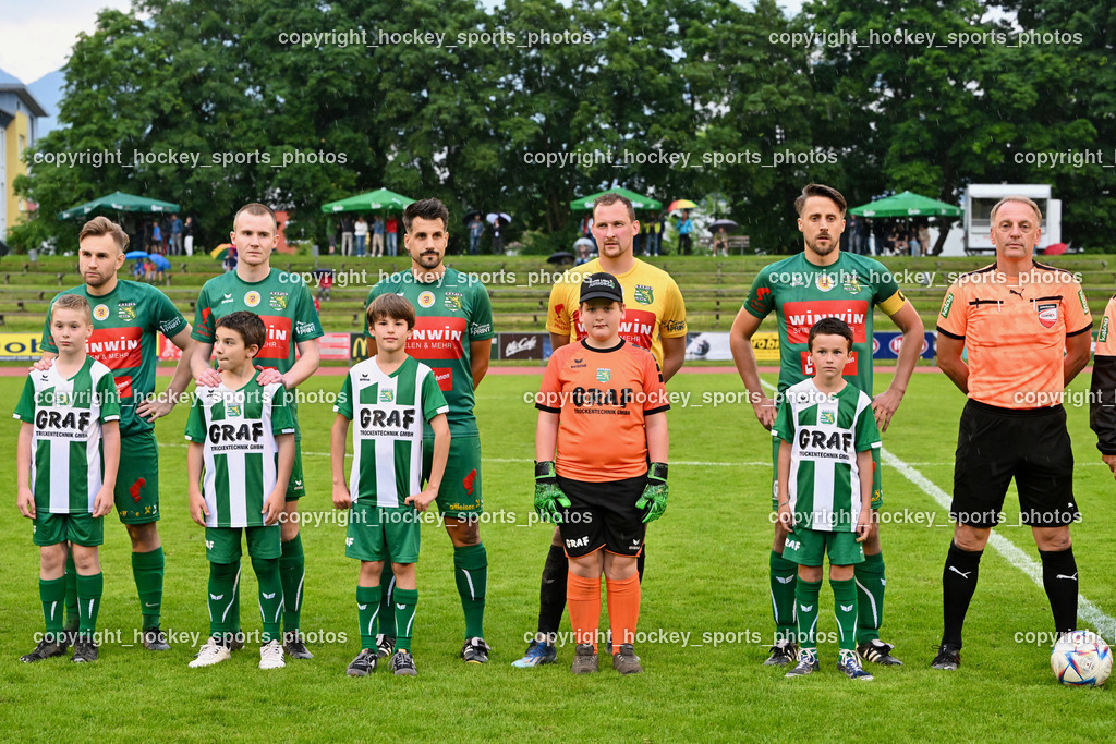 SV Rapid Lienz vs. URC Thal Assling | #6 Florian Unterweger Rapid Lienz, #14 Michael Johann Niedrist Rapid Lienz, #2 Patrick Eder Rapid Lienz, #1 Julian Weiskopf Rapid Lienz, #5 Manuel Eder Rapid Lienz, Christian Johann Steiner Referee, SV Rapid Lienz vs. URC Thal Assling, SV Rapid Lienz vs. URC Thal Assling am 08.06.2024 in Lienz (Dolomiten Satadion), Austria, (Photo by Bernd Stefan)