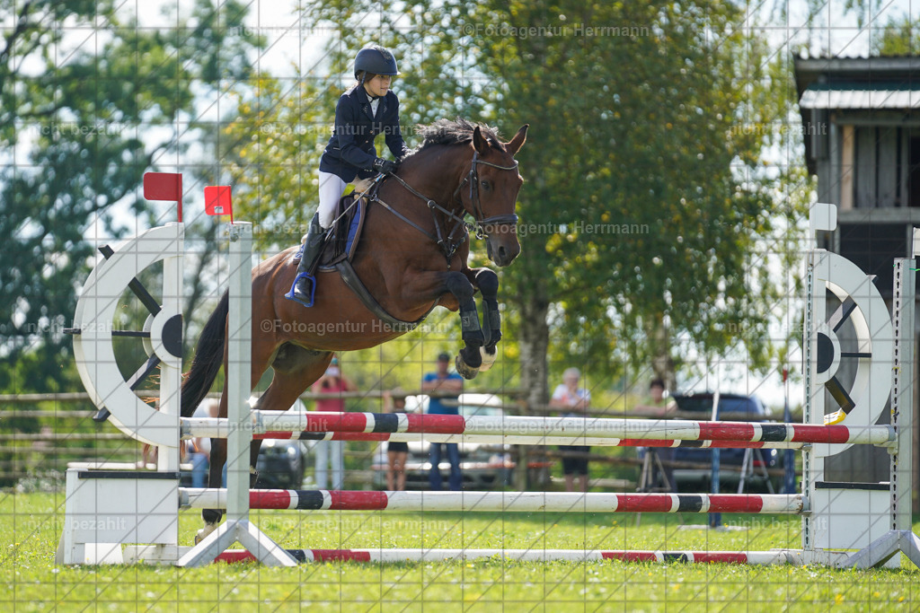 20230917-FAH09319 | Landsberg am Lech, 2023, Kaufbeuren, Kempten, Allgäu, Turnierfotografen Bayern, Fotoagentur Herrmann, Turnierbilder, Reitsport Fotos, Pferdefotograf, Augsburg, Bad Tölz, Dachau, Karlsfeld, Memmingen, Buchloe, Schwabmünchen