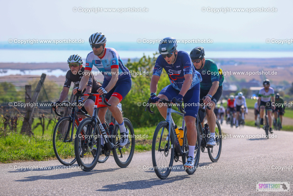 TRA_0766 | Neusiedlersee Radmarathon 2026@sportshot_your_pictrs #yourpictures#roadtowm2029 #nrm #neusiedlerseeradmarathon #neusiedlersee #neusiedlerseetourismus #burgenland #mörbisch #nrm26 #burgenlandtourismus #voglundco #poweredbyburgenlandtourismus #radsport #rad #marathon #ucigranfondo #visitburgenland #ucigranfondoworldseries
