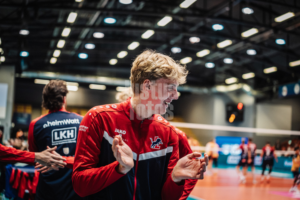 Volleyball | Herren | Saison 2025/2026 | Volleyball Ligacup | Finale | SVG Lüneburg vs. Berlin Recycling Volleys | 12.10.2024 | Axel Valentin Enlund (#17, SVG Lüneburg)