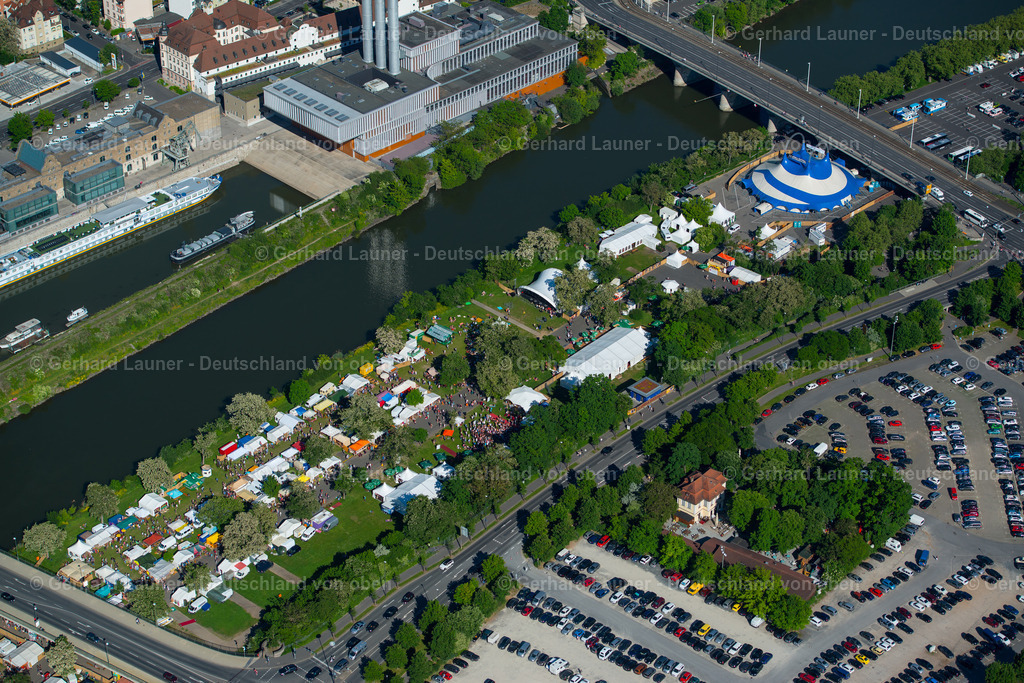 3701298 | Kulturelle Veranstaltung 2017 auf dem Mainufergelände zw. Friedensbrücke und Brücke der Deutschen Einheit