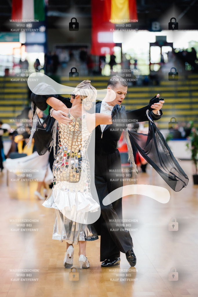 Hessen Tanzt WDSF International Open Standard 3rd (29) Romans Dobrecovs _ Violetta Levchenko (Latvia)-2025-05-17-9438 | Webshop for digital downloads and prints of dance sport, event & show photographer Julian Link - Realisiert mit Pictrs.com