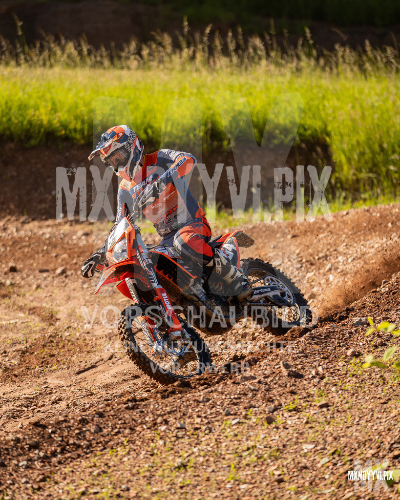 866A0711 | mxndyyvipix
