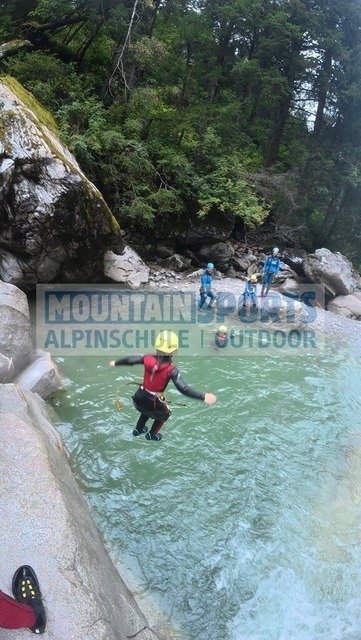 DJI_20260818150552_0084_D | Bestelle die Bilder deines Berg- oder Wasser-Abenteuers mit Mountain Sports bequem von zu Hause aus direkt über unseren Online Fotoshop von pictrs.com. - Realisiert mit Pictrs.com