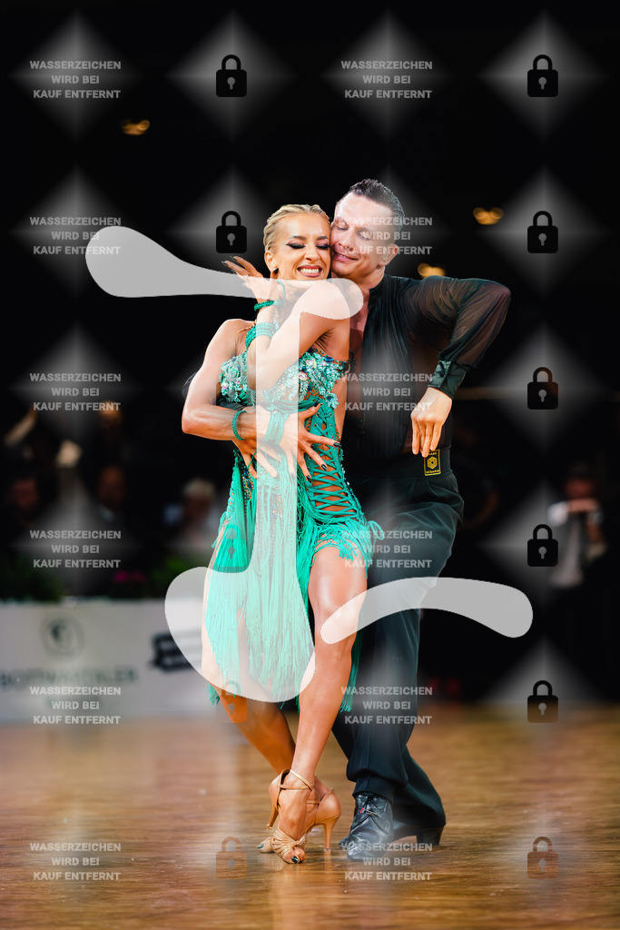 GOC 2025 - WDSF GrandSlam Latin 6th (54) Artur Balandin _ Anna Salita (Germany)-2025-08-23-5509 | Webshop for digital downloads and prints of dance sport, event & show photographer Julian Link - Realisiert mit Pictrs.com