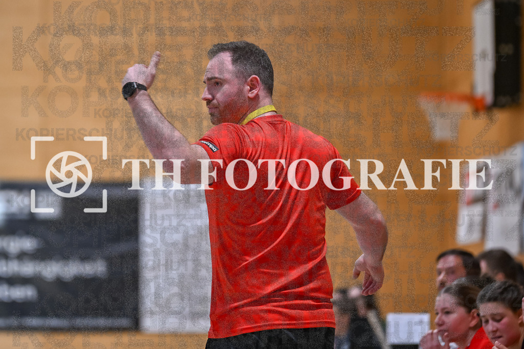 GER, SG Maulburg/Steinen - HB Kinzigtal, Frauen-Handball, Oberliga Suedbaden, 21. Spieltag, Saison 2024/2025, 06.04.2025 | André Leuchtmann (SG Maulburg Steinen, Trainer)GER, SG Maulburg/Steinen - HB Kinzigtal, Frauen-Handball, Oberliga Suedbaden, 21. Spieltag, Saison 2024/2025, 06.04.2025Foto: TH Fotografie/Thomas Hess