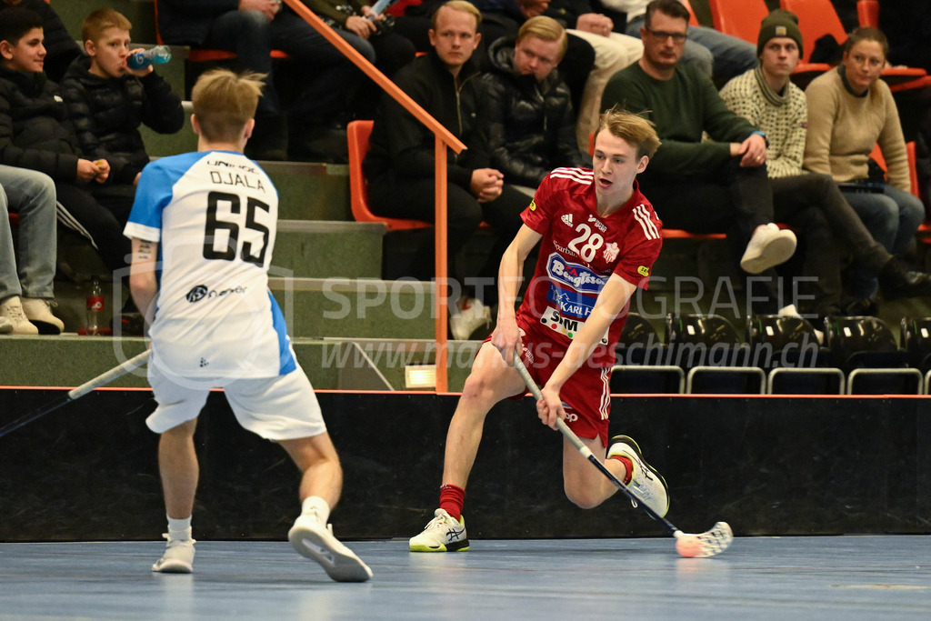 Strängnäs IBK vs FBC Kalmarsund Ungdom - 6. =January= 2024 | Strängnäs IBK vs FBC Kalmarsund Ungdom
Thomas Arena, Strängnäs
Anton Walfridson (#28 Strängnäs IBK)
Bild: Sportfotografie Markus Aeschimann | www.markus-aeschimann.ch - Realisiert mit Pictrs.com