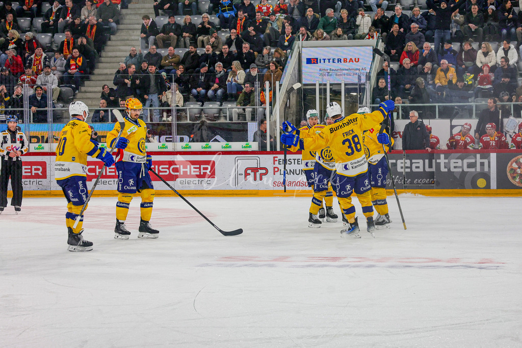 EHCB vs HCD 20260106_wb-0824 | Sportbilder, Sportfotograf, Hochzeits- und Eventfotografin, Flugshows, Portraits und Tiershooting, Aviation, Downhill, Nationalleague, Swissleague, International