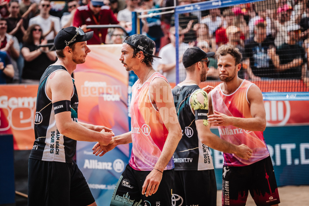 Beachvolleyball | Männer | Allianz German Beach Tour 2025 | Tourstop Düsseldorf | 17.05.2025 | v.l. Nils Ehlers, Jannik Kühlborn, Clemens Wickler, Eric Stadie-Seeber