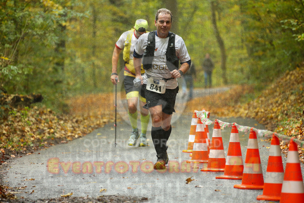 241027_1024_EX1_3786 | Sportfotografie im Rhein-Sieg Kreis, Köln, Bonn, NRW, Rheinland Pfalz, Hessen, etc. Unser Tätigkeitsfeld umfasst den Laufsport vom Volkslauf über den Marathon, Duathlon, Triathon bis zum Ultralauf wie Kölnpfad Ultra oder Schindertrail.