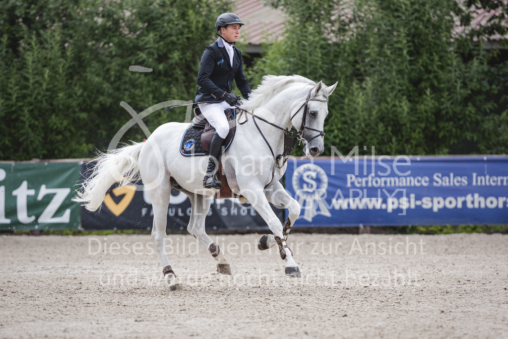 220614_Mühlen_SprPfM-653 | Late Entry Mühlen
Springprüfung Kl.M* 6-8j. Pferde gl. Einlaufprüfung für 6j. Pferde
14.06.2022