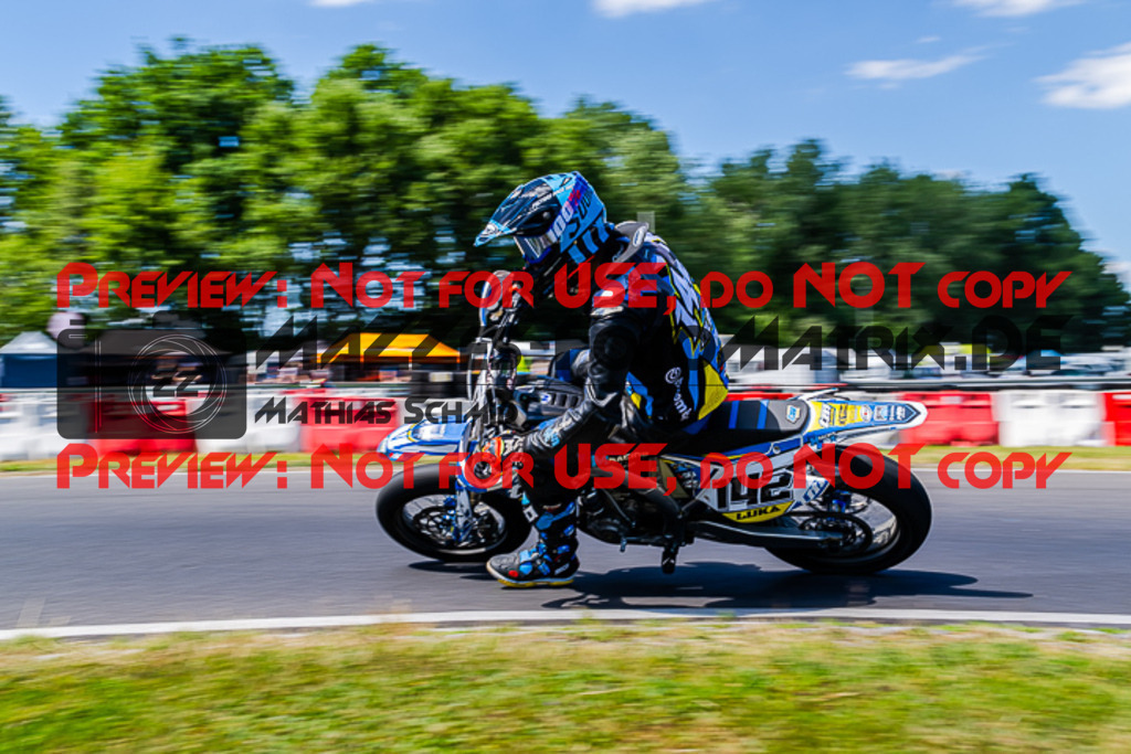 MaZZes_FotoMatrix_220702_1226 | S4