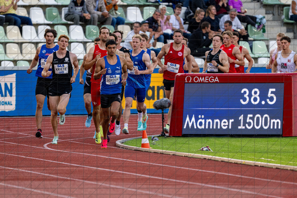 DIE FINALS 2025 | Dt. Leichtathletik Meisterschaft | 10 Kampf Männer | Jason Gordon im abschließenden 1500m Lauf beim 10-Kampf //  01.08.25: DIE FINALS 2025 | Dt. Leichtathletik Meisterschaft | 10 Kampf Männer / Dresden / Deutschland  //   CREDIT:www.bullenfotos.de, Martin König, Hörner Weg 40, D-49078 Osnabrück, +4917663732967 // Nutzung und Weitergabe nur zu den vereinbarten Zwecken. Presseanfragen an Ersteller. Alle Rechte beim Ersteller. Honorierung nach MFM. - Realisiert mit Pictrs.com