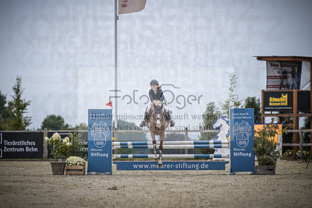 DOS_0355 | Entdecke hochwertige Reitturnierfotos von Foto Oger. Professionell, emotional und authentisch – jetzt Lieblingsmomente im Shop bestellen.Deutschlandweite Turnierfotografie. - Realisiert mit Pictrs.com