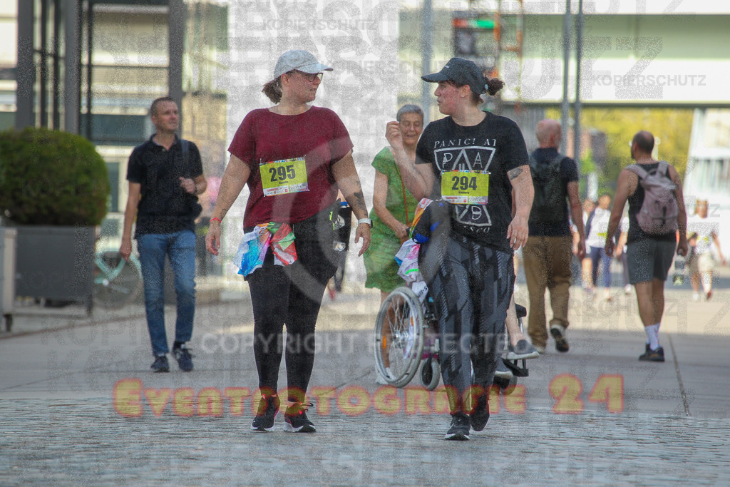 250920_1355_EV4_6877 | Sportfotografie im Rhein-Sieg Kreis, Köln, Bonn, NRW, Rheinland Pfalz, Hessen, etc. Unser Tätigkeitsfeld umfasst den Laufsport vom Volkslauf über den Marathon, Duathlon, Triathon bis zum Ultralauf wie Kölnpfad Ultra oder Schindertrail.