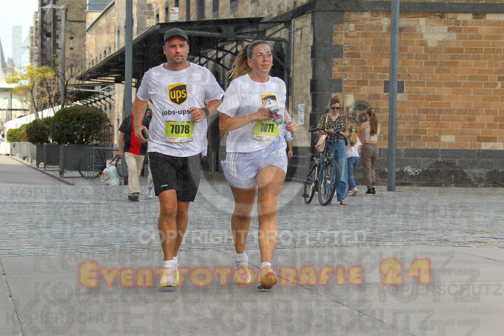 250920_1335_EV4_6141 | Sportfotografie im Rhein-Sieg Kreis, Köln, Bonn, NRW, Rheinland Pfalz, Hessen, etc. Unser Tätigkeitsfeld umfasst den Laufsport vom Volkslauf über den Marathon, Duathlon, Triathon bis zum Ultralauf wie Kölnpfad Ultra oder Schindertrail.