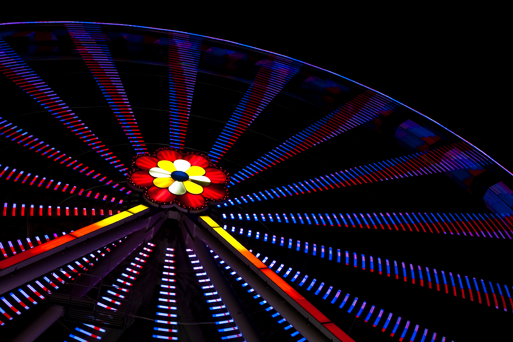 Blumenrad Wien | Wiener Prater Blumenrad bei Nacht - Realisiert mit Pictrs.com