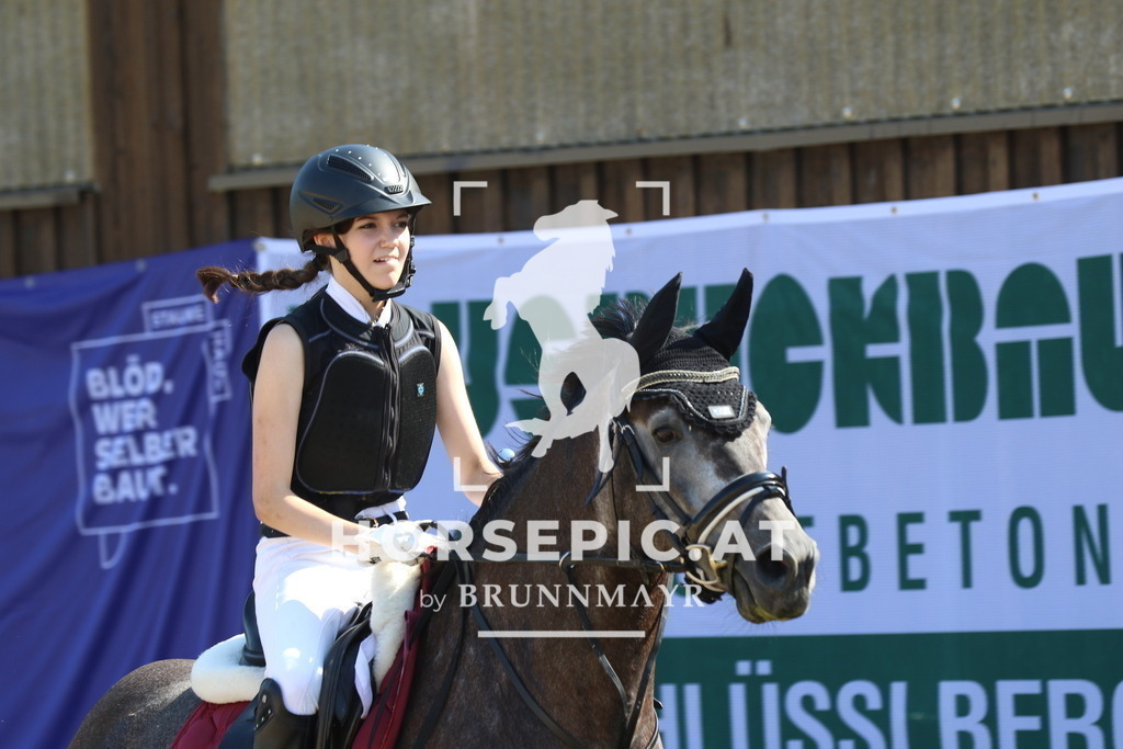 7V2A4182 | Willkommen bei Brunnmayr - Design & Fotografie – Ihrem Spezialisten für Reitturniere und Pferdeveranstaltungen in Oberösterreich, Salzburg und Bayern! Seit über 17 Jahren sind wir leidenschaftlich dabei.