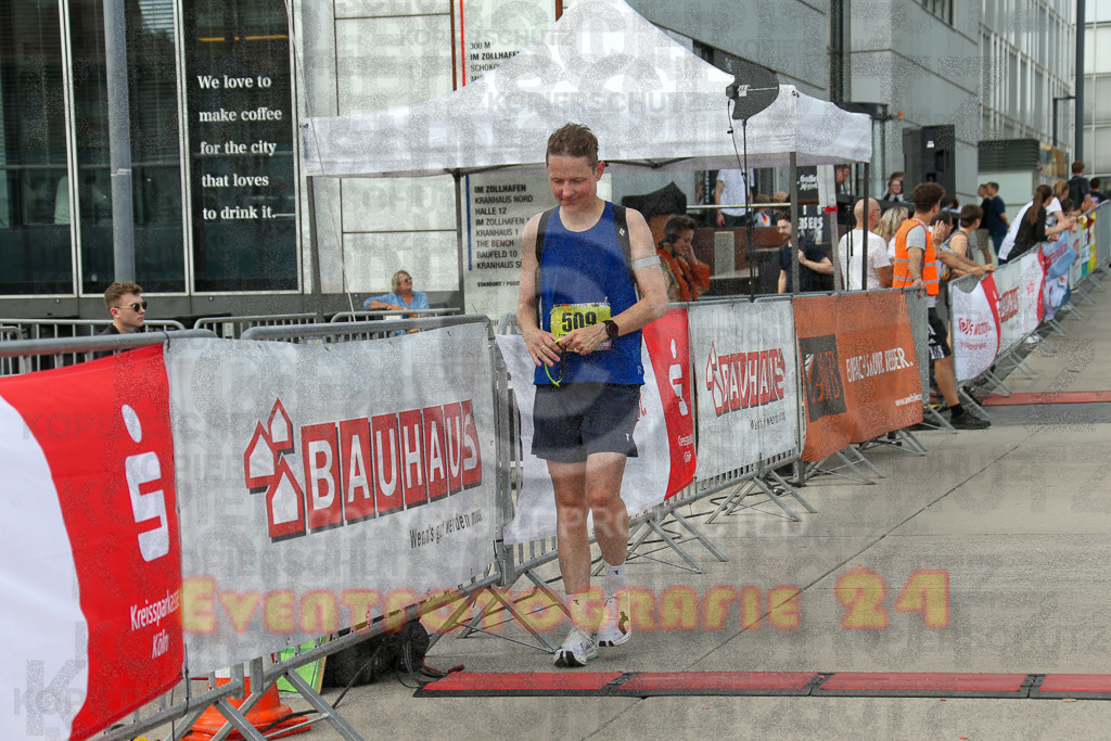 250920_1520_EX1_8908 | Sportfotografie im Rhein-Sieg Kreis, Köln, Bonn, NRW, Rheinland Pfalz, Hessen, etc. Unser Tätigkeitsfeld umfasst den Laufsport vom Volkslauf über den Marathon, Duathlon, Triathon bis zum Ultralauf wie Kölnpfad Ultra oder Schindertrail.