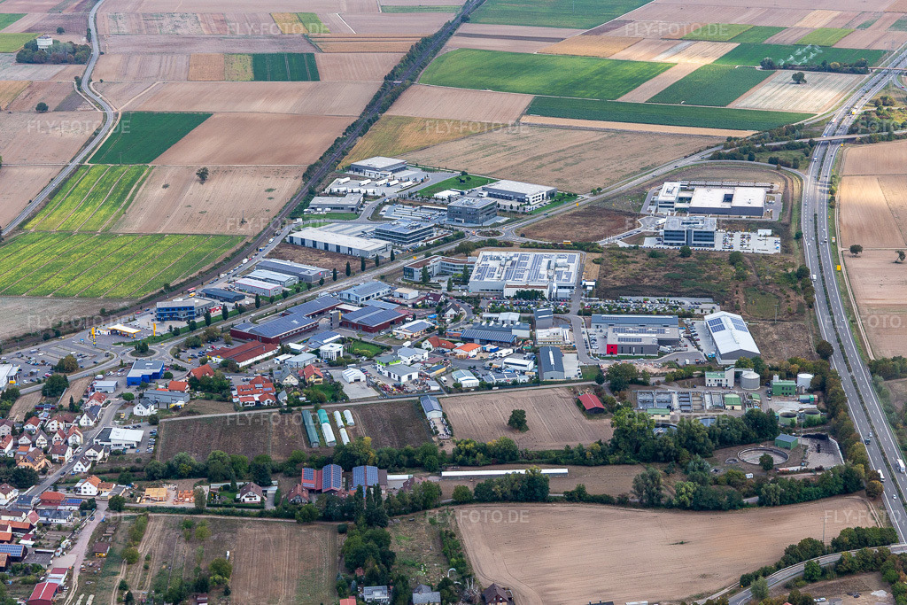 Luftbild: Industriegebiet Nord in Rülzheim im Bundesland Rheinland-Pfalz in Deutschland. Foto: IMG_122690.jpg vom 11.09.2020 durch Werner Riehm/FLY-FOTO.de
