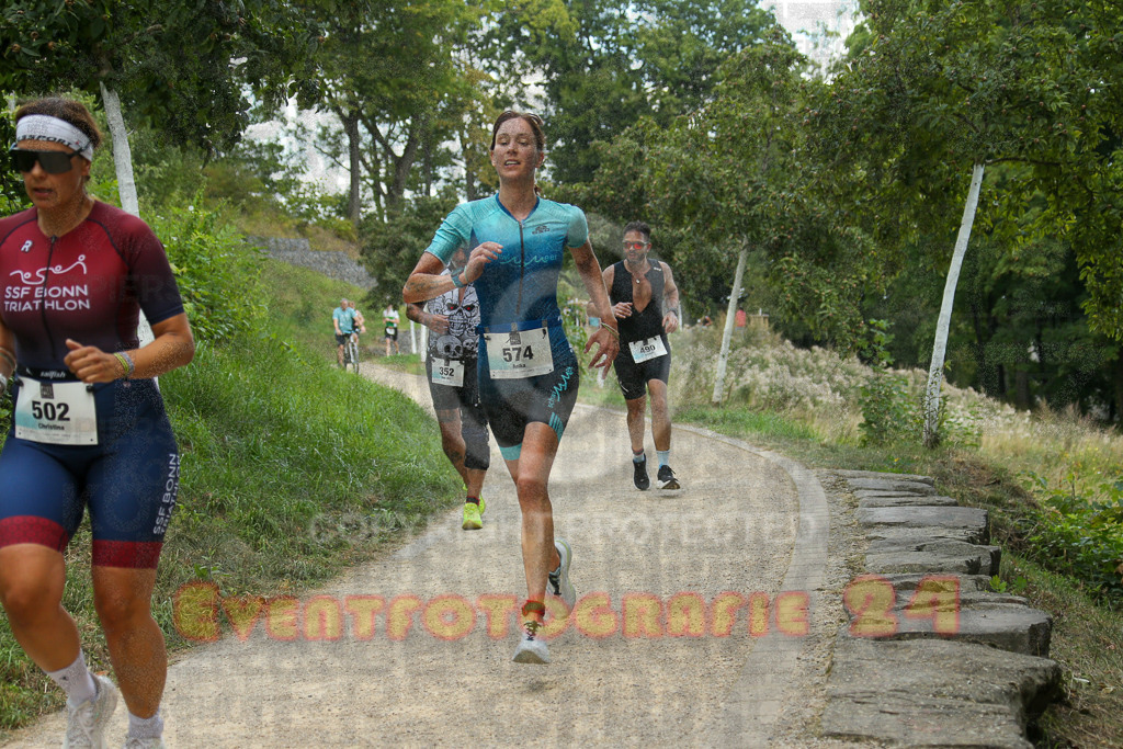 250824_1402_EX1_4739 | Sportfotografie im Rhein-Sieg Kreis, Köln, Bonn, NRW, Rheinland Pfalz, Hessen, etc. Unser Tätigkeitsfeld umfasst den Laufsport vom Volkslauf über den Marathon, Duathlon, Triathon bis zum Ultralauf wie Kölnpfad Ultra oder Schindertrail.